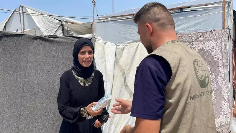 Gazze'de yemek dağıtımlarımız devam ediyor.